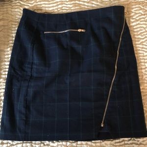 Posh, preppy mini skirt